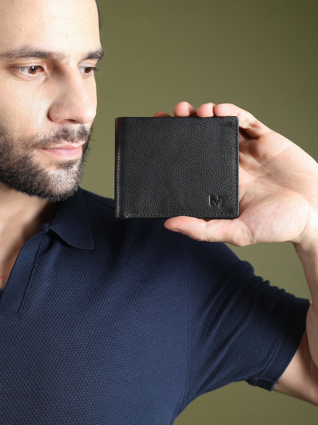 Black Minimal Contrast Wallet